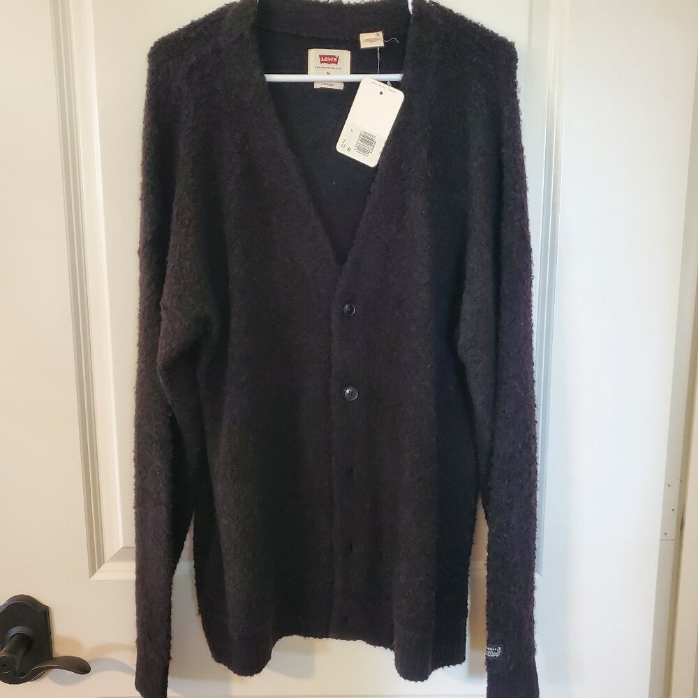 NWT Men's Levis Coit Boxy Cardigan Sweater Black sz M Boxy fit carpet yarn retro